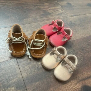 Monkey feet moccasins (3-6 month lot)